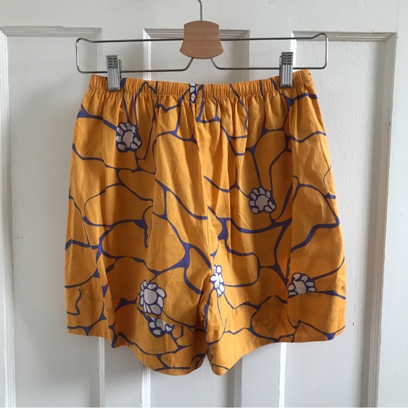 Top and short set - Picture 8 of 10